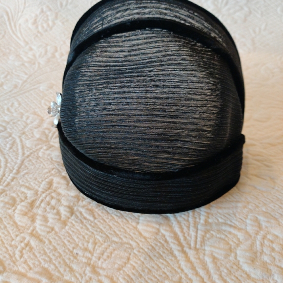 Vintage Modern Miss Black Calot Juliet Hat W Velvet Piping Trim & Flower Pin